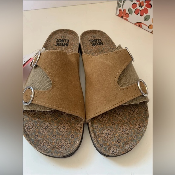 MUK LUKS Tan Buckle-Accent Valerie Terra Turf Sandal- Women Size 9 Women Sandals - Picture 3 of 13